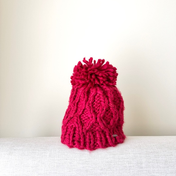 Cozy Red Knit Beanie with Pom Pom, Vintage Hollister Chunky Knitted Hat Red NWT - Picture 2 of 3